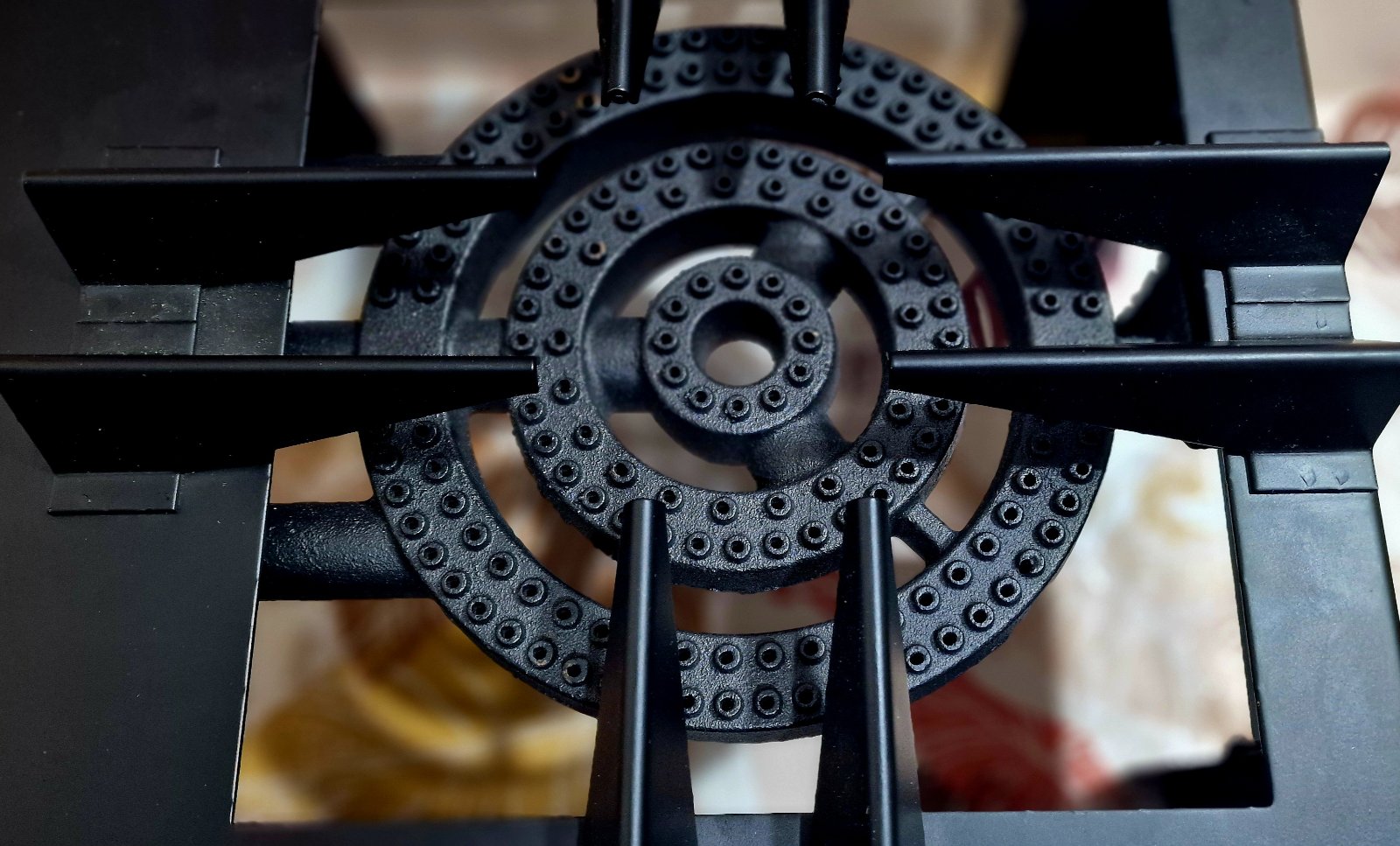 الطابونة الفولاذية